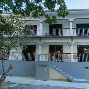 https://ee-self-catering.maheislandhotels.com
